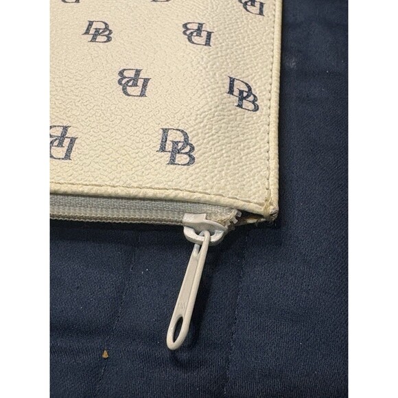 Dooney and Bourke Wristlet Wallet 8" X 4 1/2 Stap And Key Ring - Picture 11 of 13